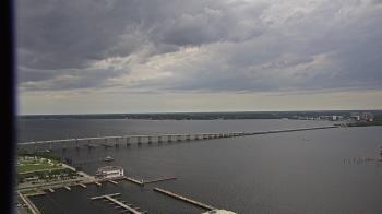 Weather camera view of Edison Grand tower 350 ft elev..