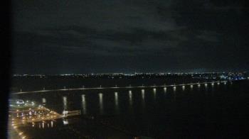 Weather camera view of Edison Grand tower 350 ft elev..