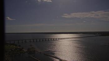 Weather camera view of Edison Grand tower 350 ft elev..
