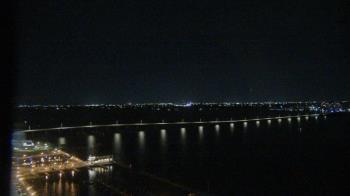 Weather camera view of Edison Grand tower 350 ft elev..