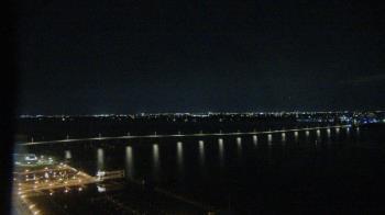Weather camera view of Edison Grand tower 350 ft elev..