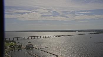 Weather camera view of Edison Grand tower 350 ft elev..