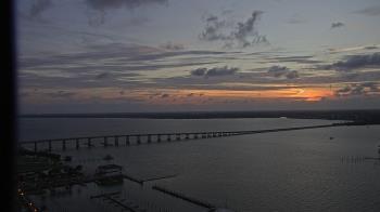 Weather camera view of Edison Grand tower 350 ft elev..
