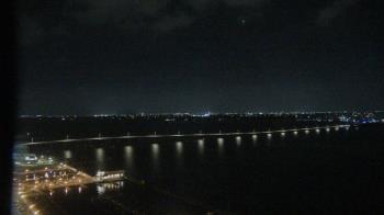 Weather camera view of Edison Grand tower 350 ft elev..