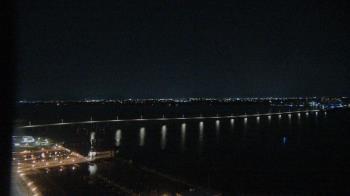 Weather camera view of Edison Grand tower 350 ft elev..
