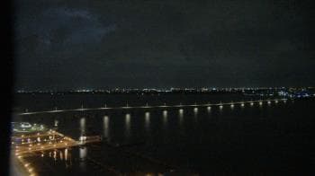 Weather camera view of Edison Grand tower 350 ft elev..