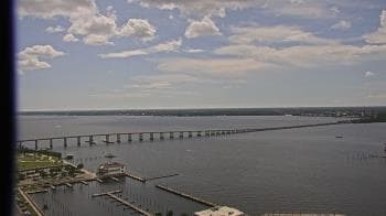 Weather camera view of Edison Grand tower 350 ft elev..