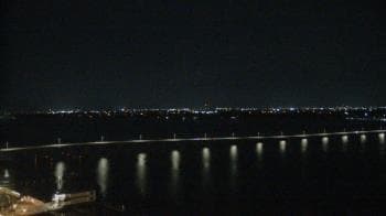 Weather camera view of Edison Grand tower 350 ft elev..