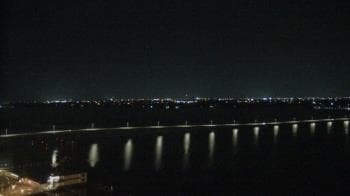 Weather camera view of Edison Grand tower 350 ft elev..