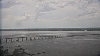 Weather camera view of Edison Grand tower 350 ft elev..