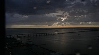 Weather camera view of Edison Grand tower 350 ft elev..