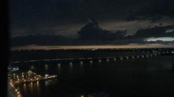 Weather camera view of Edison Grand tower 350 ft elev..
