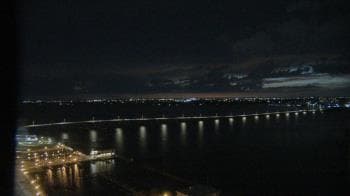 Weather camera view of Edison Grand tower 350 ft elev..