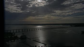 Weather camera view of Edison Grand tower 350 ft elev..