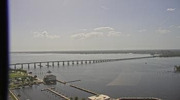 Weather camera view of Edison Grand tower 350 ft elev..