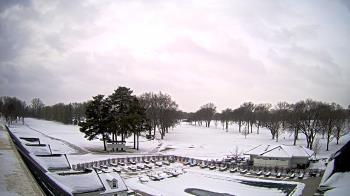 Weather camera view of Crystal Lake Country Club.