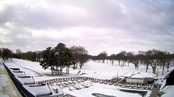 Weather camera view of Crystal Lake Country Club.