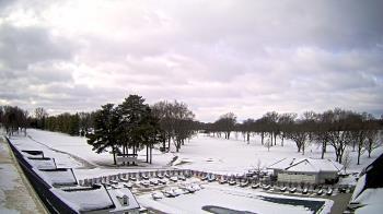 Weather camera view of Crystal Lake Country Club.