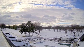 Weather camera view of Crystal Lake Country Club.