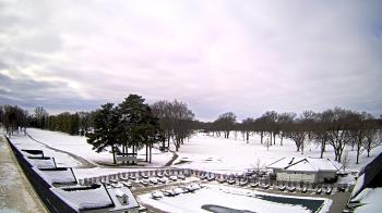 Weather camera view of Crystal Lake Country Club.