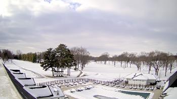 Weather camera view of Crystal Lake Country Club.