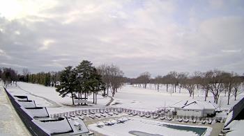 Weather camera view of Crystal Lake Country Club.
