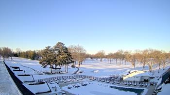 Weather camera view of Crystal Lake Country Club.