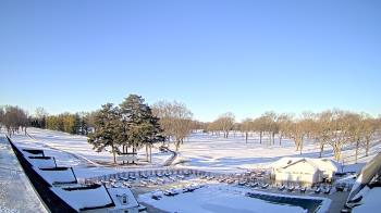 Weather camera view of Crystal Lake Country Club.