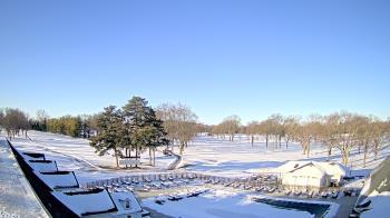 Weather camera view of Crystal Lake Country Club.