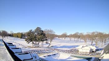 Weather camera view of Crystal Lake Country Club.