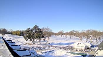 Weather camera view of Crystal Lake Country Club.