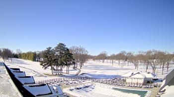 Weather camera view of Crystal Lake Country Club.