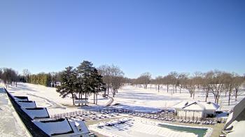 Weather camera view of Crystal Lake Country Club.