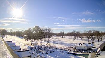 Weather camera view of Crystal Lake Country Club.