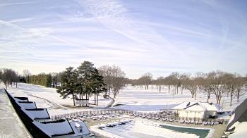 Weather camera view of Crystal Lake Country Club.