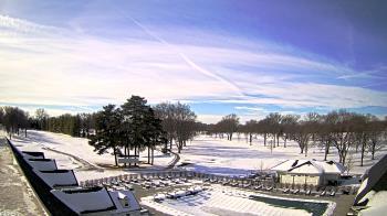 Weather camera view of Crystal Lake Country Club.
