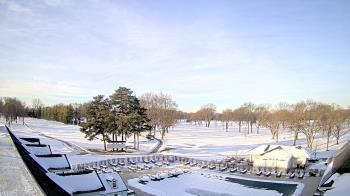 Weather camera view of Crystal Lake Country Club.