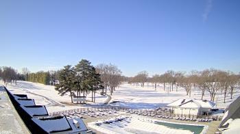 Weather camera view of Crystal Lake Country Club.