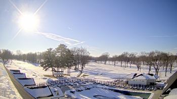 Weather camera view of Crystal Lake Country Club.