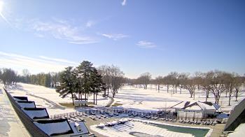 Weather camera view of Crystal Lake Country Club.