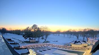 Weather camera view of Crystal Lake Country Club.