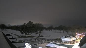 Weather camera view of Crystal Lake Country Club.