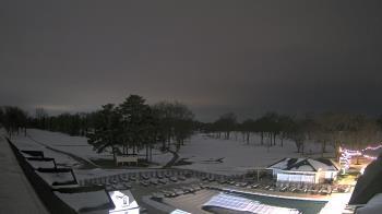 Weather camera view of Crystal Lake Country Club.