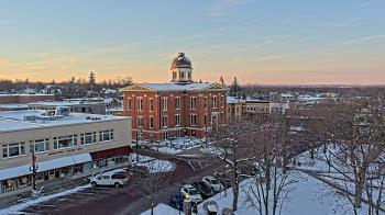 Weather camera view of City of Woodstock.