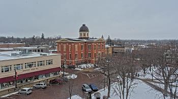 Weather camera view of City of Woodstock.