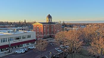 Weather camera view of City of Woodstock.