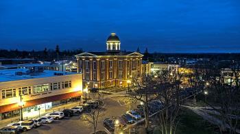 Weather camera view of City of Woodstock.