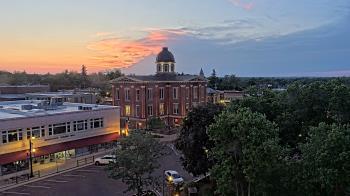 Weather camera view of City of Woodstock.