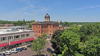 Weather camera view of City of Woodstock.