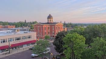 Weather camera view of City of Woodstock.